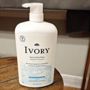 IVORY Gentle Body Wash- Orignial Scent. Brand New.
